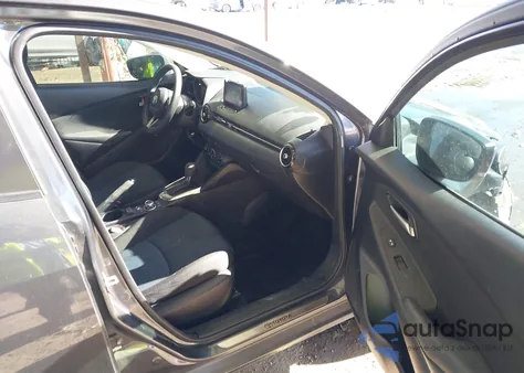 2019 Toyota Yaris Le из США, поврежденный, VIN 3MYDLBYV1KY523722